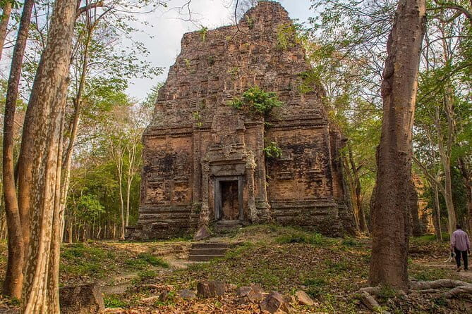 1-Day Angkor Wat Cycling Tour: Scenic Bike Adventure in Siem Reap - Temple-by-temple: the ride you’re following (and what each stop gives)