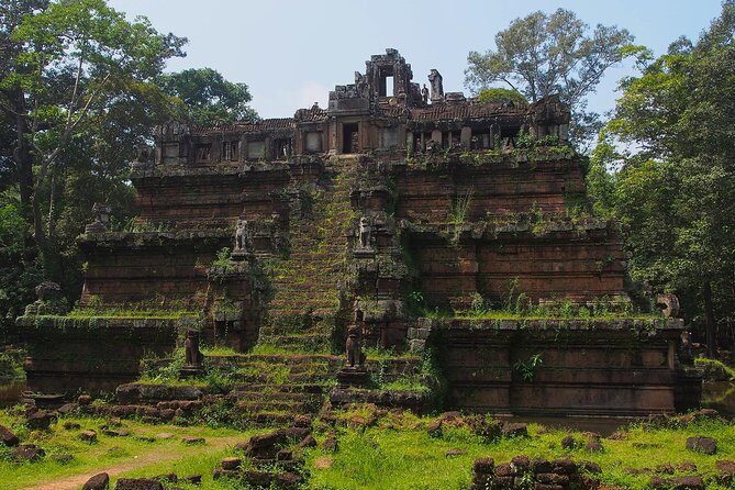 1-Day Angkor Wat Sunrise & All Interesting Temples Private Tour - Ta Prohm and Ta Nei: when the jungle does the spotlight work