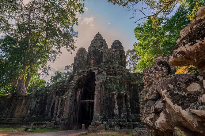 1-Day Angkor Wat Sunrise & All Interesting Temples Private Tour - Phimeanakas and the terraces: where stories are carved into platforms
