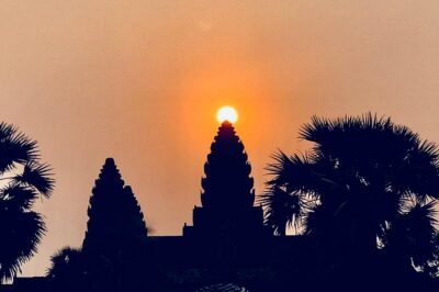 1 Day | Angkor Wat Sunrise with Small Tour - Angkor Wat sunrise: what you’re really seeing when the sky brightens