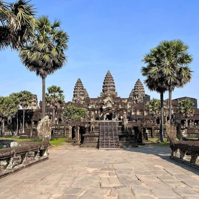1-Day Trip to Angkor Wat with a Private or Shared Guide in Spanish - Key takeaways before you go