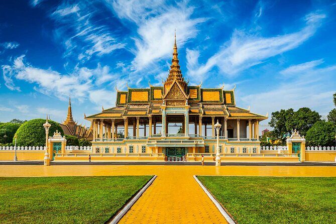13 Days Private Tour to Cambodia, Angkor Wat and Vietnam - Angkor Wat and Angkor Thom: Big Names, Strong Sequencing