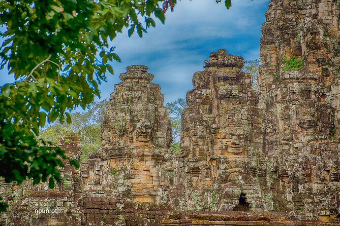 2-Day Angkor Wat, Banteay Srei & Floating Village Kampong Pluk - Day 2 afternoon: Banteay Srei and the pink-sandstone contrast