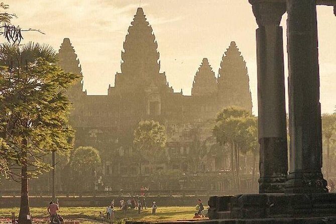 2-Day Best of Angkor Wat and Tonle Sap Lake Tour - The guide matters: what you’ll get from Sophy’s style