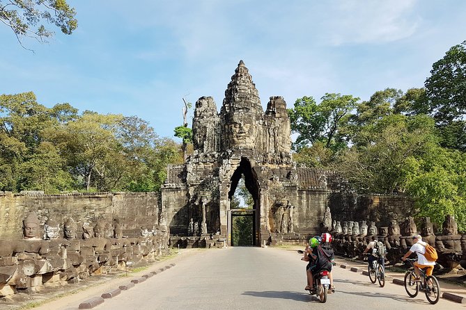 2-Days Private Tour in Angkor Sunrise, Banteay Srei and Beng Mealea Temple - Beng Mealea: untouched ruins and why it’s so fun to explore