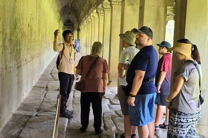2 Days Tour in Siem Reap including Lunch, Dinner & Apsara Show - Palm Cake at Preah Dak and Lunch on the Way to Banteay Srei