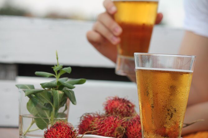 2hours Private Sunset Cruise with unlimited beer, soft drinks and Tour guide - What your guide adds besides a script