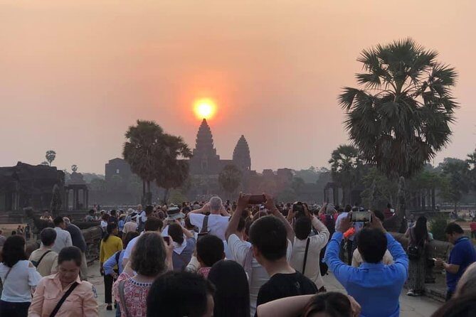 3-D Angkor Temples With One Sunrise - What Your Days Feel Like in Real Life