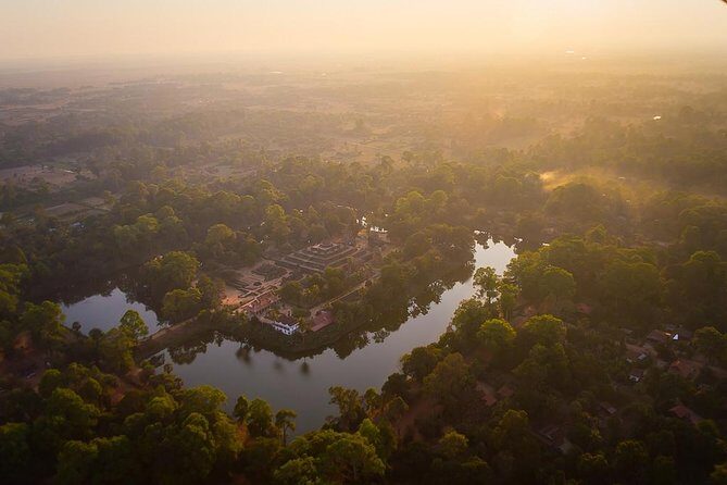 3-Day Angkor, Lake-side Village & Roluos Temples Tour - Getting set up right: pickups, private transport, and those small comforts