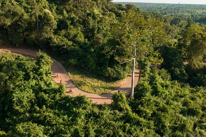 5 Days - Cambodia Ancient Trails & Jungle Temples - Day 3: Preah Khan Kampong Svay and the Muddy Villages Moment