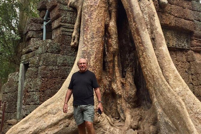 A Day Angkor Wat Sunrise Tour, Ta Prohm & Hidden Gems Beng Mealea - Banteay Srei: small in size, big on carving details