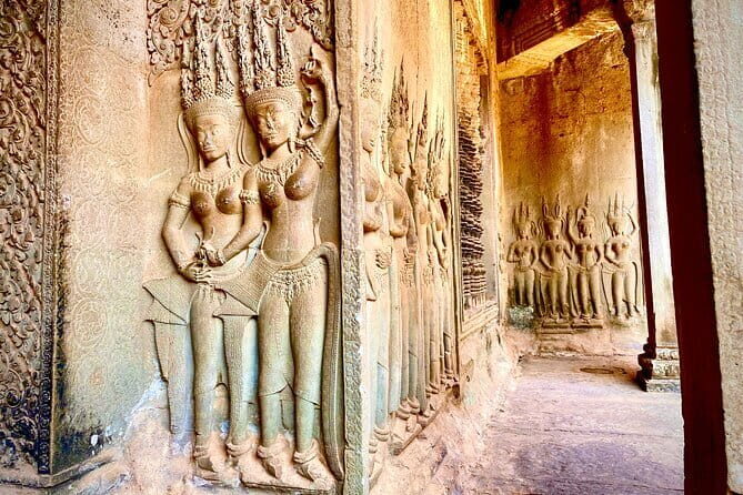 A Day Trip to Angkor Wat, Bayon, Taprohm from Phnom Penh - Angkor Wat: what you actually do for 1:45 to 2 hours