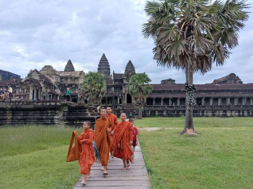 Angkor Cycling Tour - Angkor Wat With a Guided Two-Hour Plan: More Than a Quick Peek