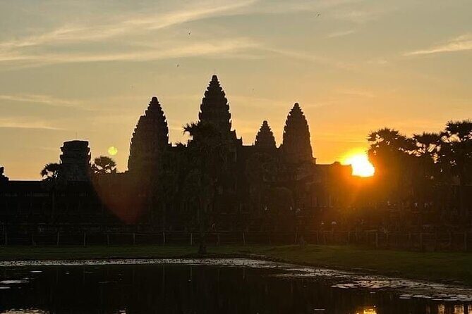 Angkor Full Day Tour All The Main Temples - Srah Srang break and lunch plans near the Royal Bath