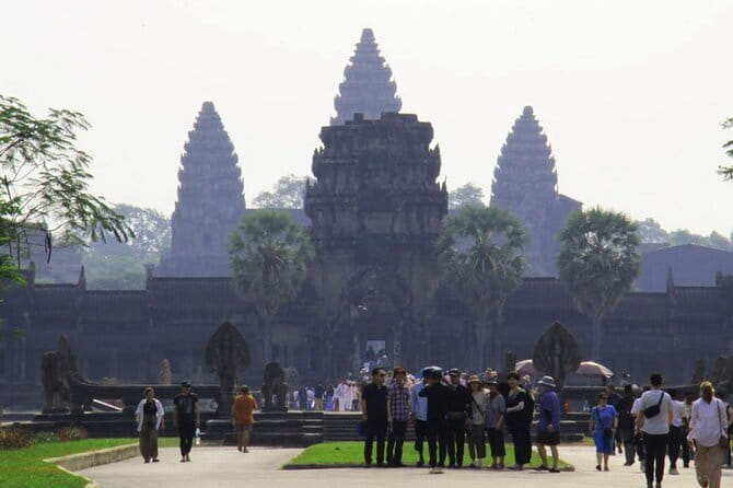 Angkor Sunrise Adventure Private Tour - Angkor Wat Sunrise: timing, viewpoints, and what the walk feels like
