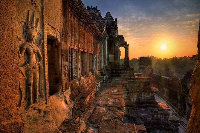 Angkor Sunrise Jeep Tour - Inclusive Breakfast & Lunch - Ta Prohm: Jungle Vines, Off-Road Access, and Good Shoes