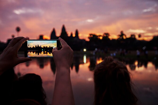 Angkor Sunrise Small Group Tour Inclusive Breakfast and lunch - Srah Srang breakfast break: energy without losing momentum