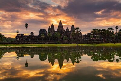 Angkor Sunrise Small Group Tour Inclusive Breakfast and lunch - Getting to Angkor Wat: sunrise before the crowds wake up