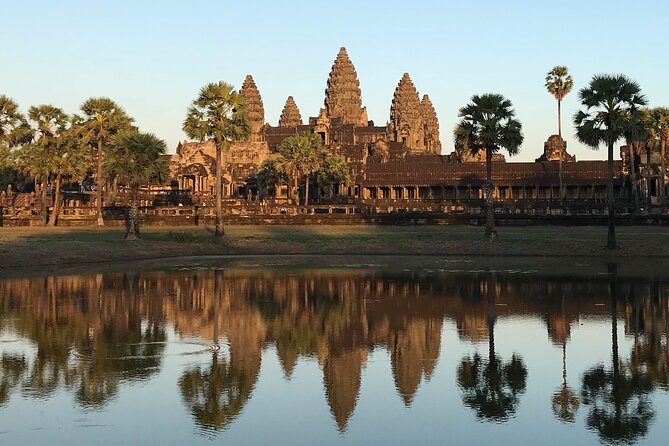 Angkor Temples Highlights: 2-Day Private Tour with Sunrise - Day 1: Angkor Wat, Angkor Thom, and Ta Prohm at a human pace