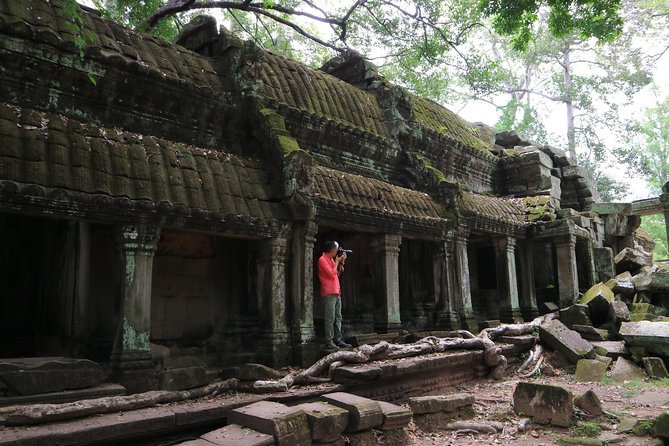 Angkor Temples Private Full-Day Tour from Siem Reap (Free Child) - Bayon Temple: 54 towers of faces and bas-relief storytelling