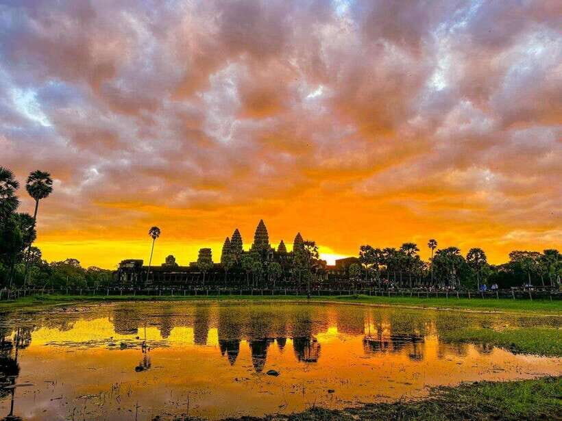 Angkor Wat 1 Day with Sunrise Combined tour with (Tuk Tuk) - Private Tuk Tuk Comfort: Sit, Look, and Let the Day Flow