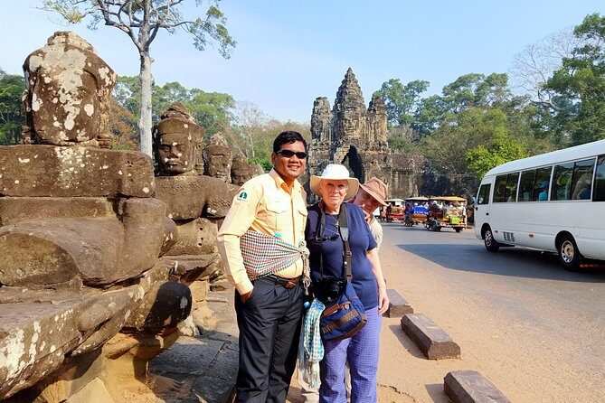 Angkor Wat & Banteay Srey Tour - Banteay Srei, the Lady Temple: Pink Sandstone and Craft Stops Mid-Route