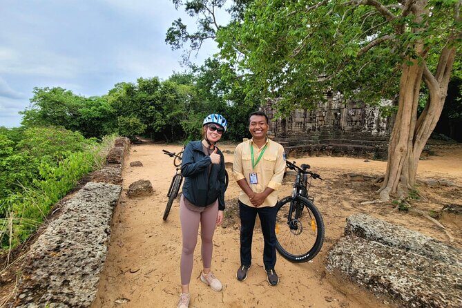 Angkor Wat Bike Tour with Lunch Included - Ta Nei: the calmer stretch on the way to Ta Prohm