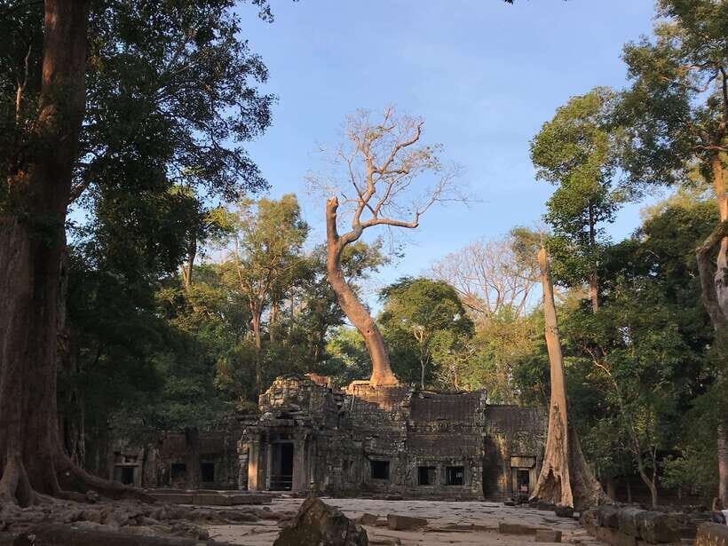 Angkor Wat by Vintage Jeep – Private Tour (Optional Sunrise) - How the day flows: 8 hours, 5 main temples, plus a quiet detour