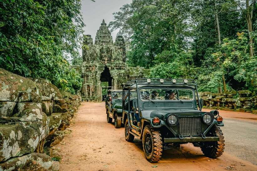 Angkor Wat: Guided Jeep Tour Inclusive lunch at local house - Angkor Wat at the end of the route: the grand finale