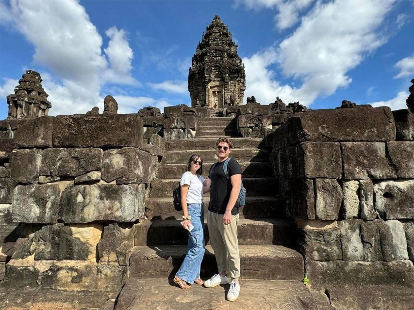 Angkor Wat Guided Sunrise Tour - Bayon and the Surrounding Complex: 200+ Smiles, Plus the Learning Stops