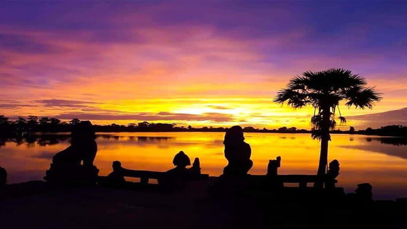 Angkor Wat Guided Sunrise Tour - The Day’s Flow: How to Handle Heat, Crowds, and Energy