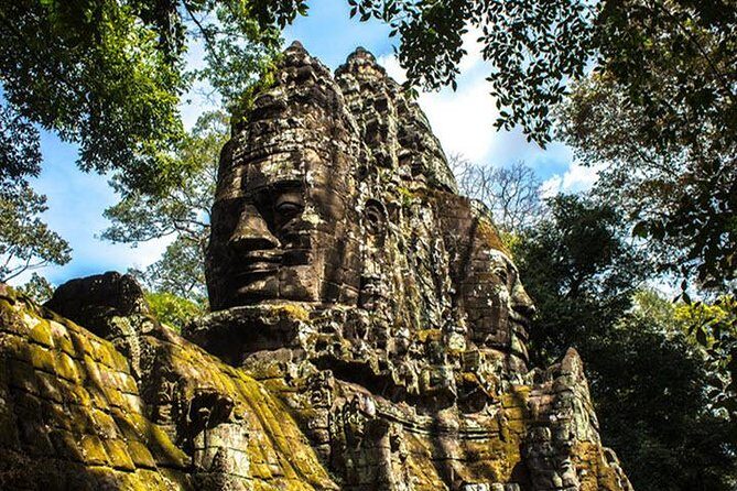 Angkor Wat highlight Tour From Sunrise -Small Group - Guide quality: what makes the difference on a sunrise day