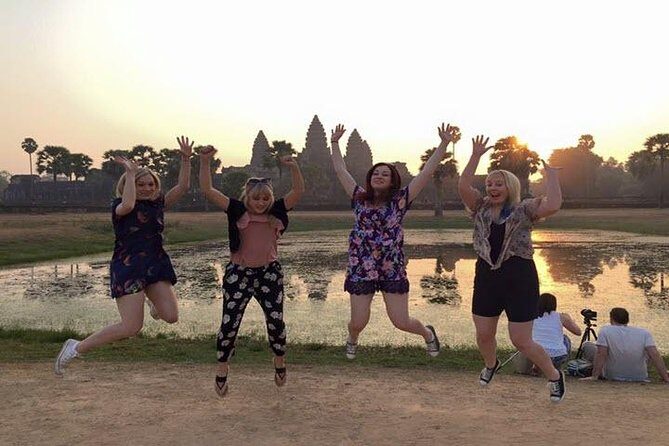 Angkor Wat highlight Tour From Sunrise -Small Group - How the early route flows: from gates to towers