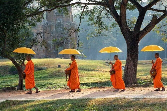 Angkor Wat plus Balloon Ride with Khmer Lunch - Helium balloon ride: 200 meters up, 12 minutes, and weather reality