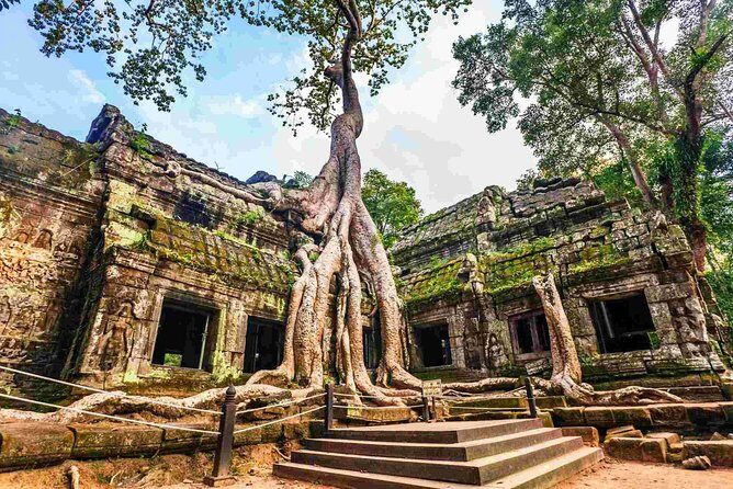 Angkor Wat Private Day Tour from Siem Reap - Stop 2: Angkor Wat and the long bas relief story