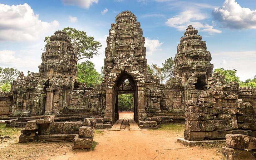 Angkor Wat Small Circle Private Car Tour in Siem Reap - Angkor Wat at sunrise: first light, big symmetry, and practical timing