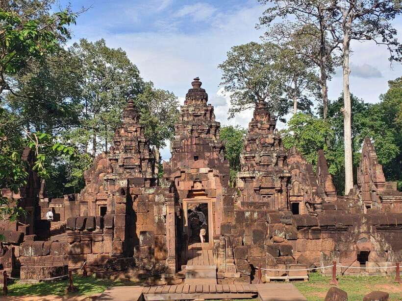 Angkor Wat, Small Circuit Private Tour with Banteay Srei - Tonle Om Gate and Angkor Thom’s temple cluster