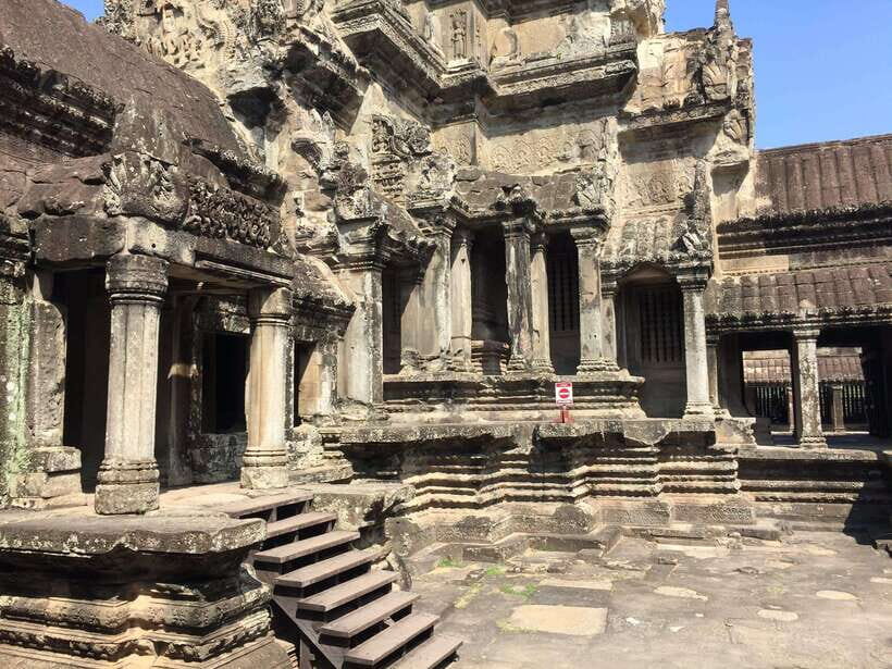 Angkor Wat, Small Circuit Private Tour with Banteay Srei - Baphuon and the Terrace stops: smaller, more varied carvings