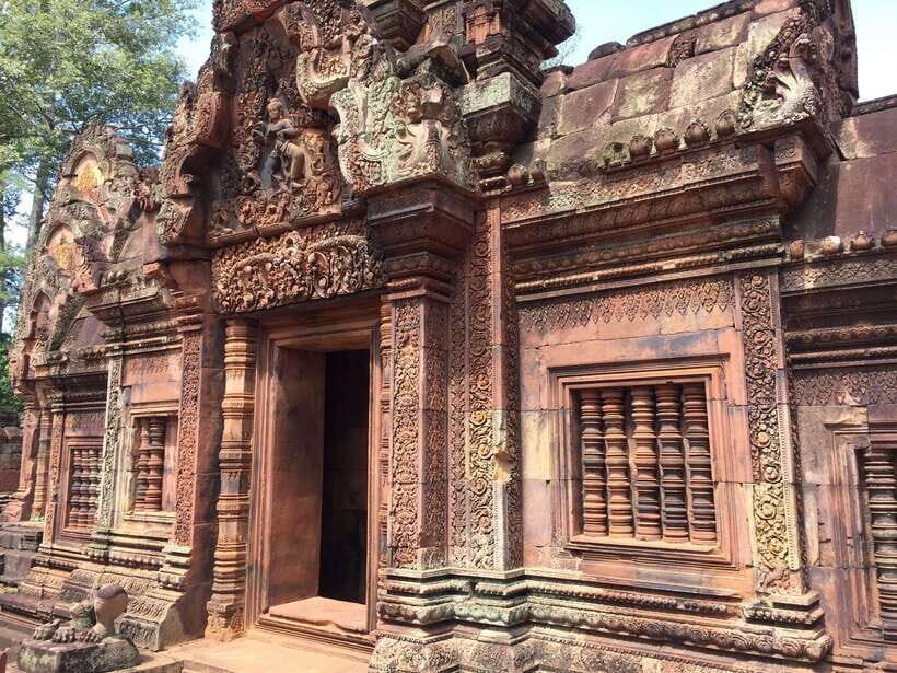 Angkor Wat, Small Circuit Private Tour with Banteay Srei - Angkor Wat: the main event and the gates before the crowds