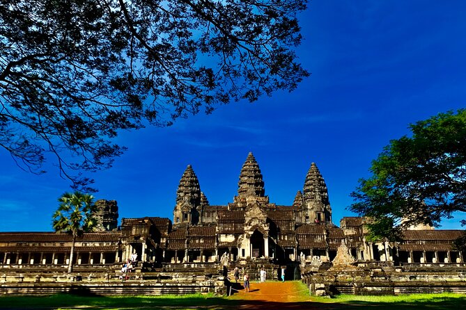 Angkor Wat Small Circuit & Sunset Tour - Ta Keo: a short climb that’s worth it
