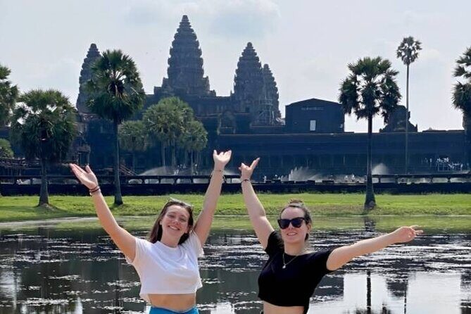 Angkor Wat Sunrise & 3 Main Temples with Breakfast – Small Group - Bayon Temple and the 200 Faces of Lokeśvara