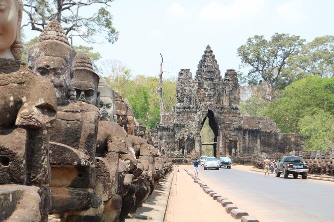 Angkor Wat Sunrise and Tonle Sap Lake 1.5 Days - Rolous Market: a short stop that helps you reset your eyes