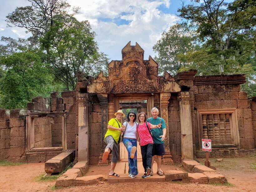 Angkor Wat Sunrise, Banteay Srei, Bayon & Ta Prohm Temple - What to bring (so your feet don’t revolt)