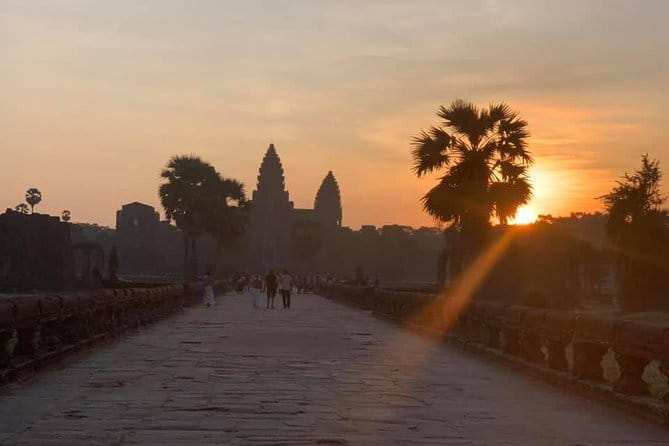 Angkor Wat Sunrise by Tuk Tuk – Personalized Private Tour - Transportation, included comforts, and how to dress for respect