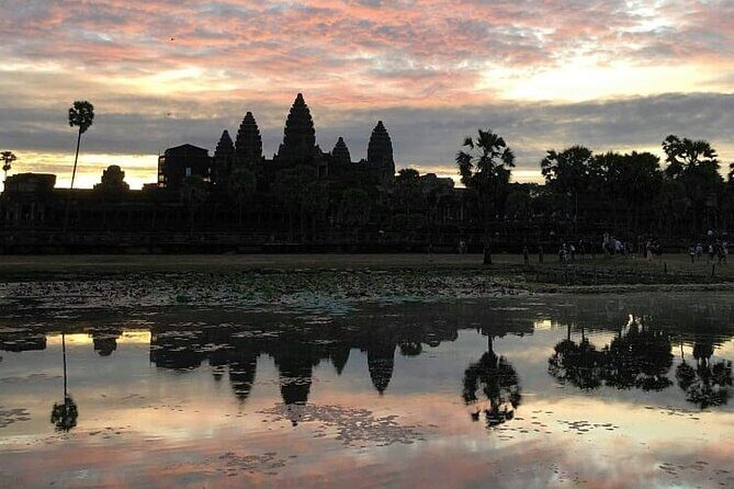 Angkor Wat Sunrise & Highlight The Most Iconic Temple - Key things to know before you go