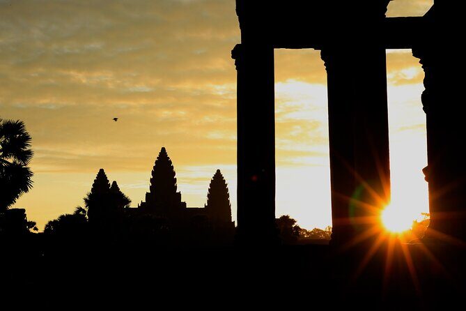 Angkor Wat Sunrise Private Full Day Tour - Ta Prohm: giant roots and atmospheric walking without the time pressure