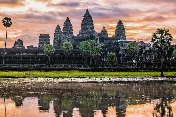 Angkor Wat Sunrise Private Tour by Tuk Tuk - Why sunrise changes Angkor Wat (and your photos)