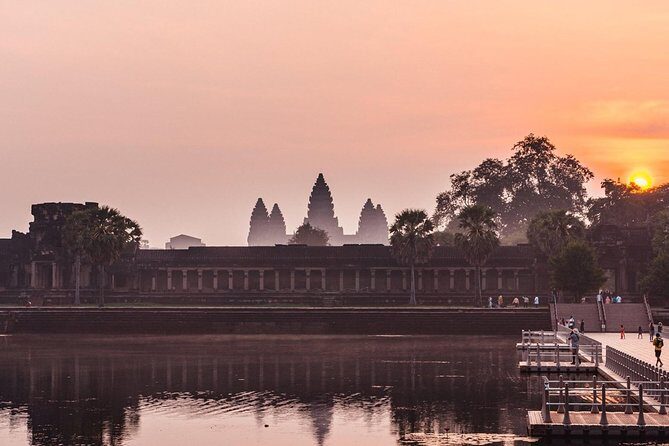 Angkor Wat Sunrise Private Tour by Tuk Tuk - Angkor Thom South Gate: where the Khmer capital becomes clear