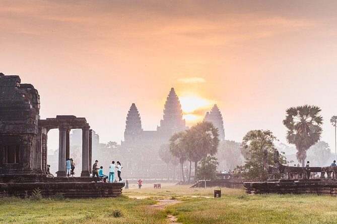 Angkor Wat Sunrise Private Tour by Tuk Tuk - Getting back to Siem Reap: you still have a life after 7 hours