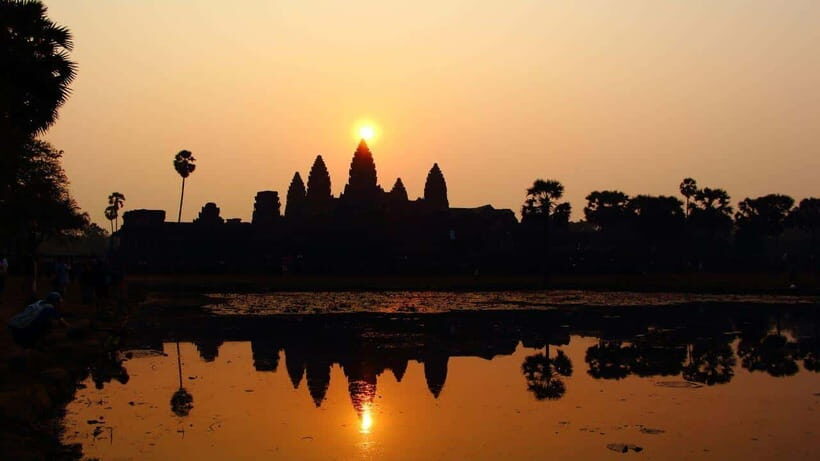 Angkor Wat: Sunrise: Ta Prohm and Bayon Temple Tour - Inside Angkor Wat: corridors, chambers, and upper terraces (with real context)